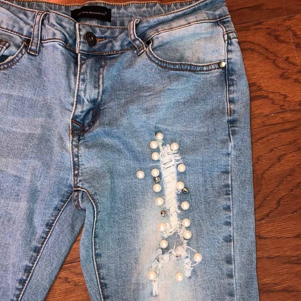 Pearl Ripped Jeans - Picture 3 of 6